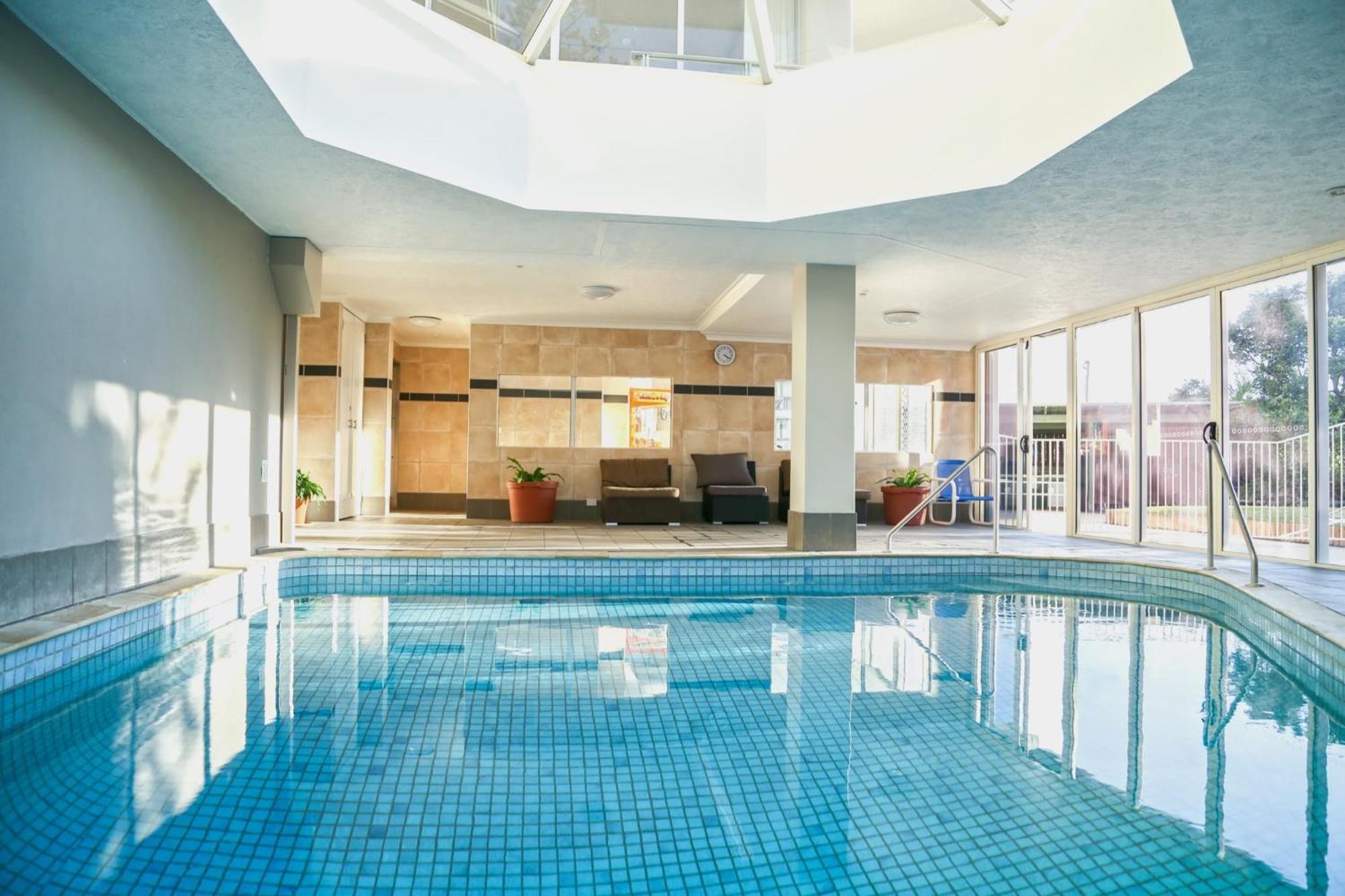 Pacific Regis Beachfront 4*