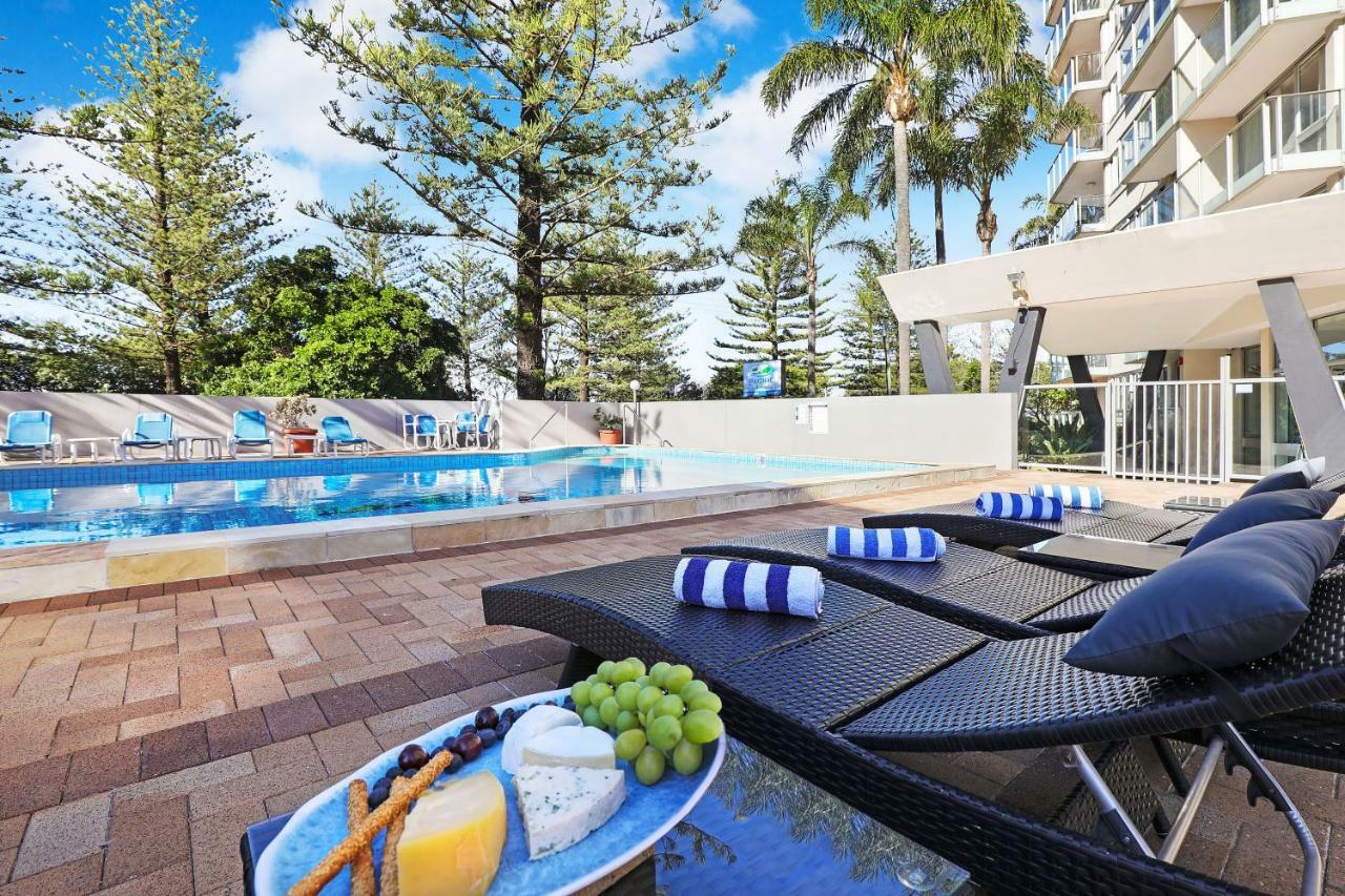 Pacific Regis Beachfront Aparthotel Gold Coast