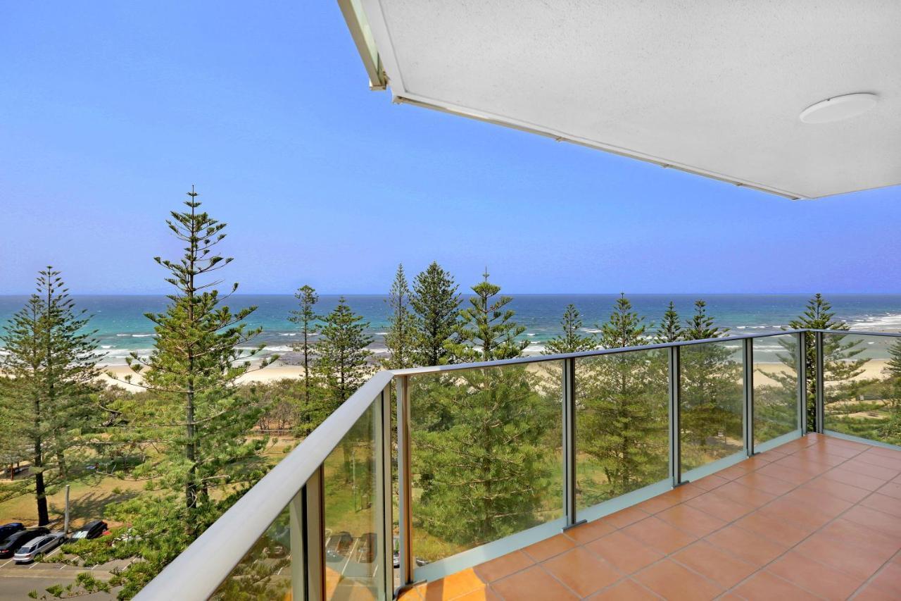 Pacific Regis Beachfront Aparthotel